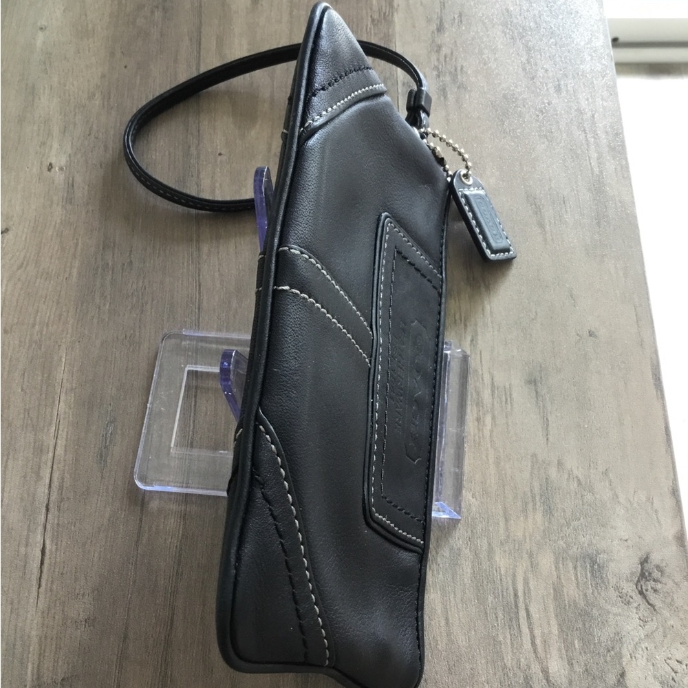 Vintage Coach Wristlet Black Leather Zip Top Silvertone Hardware - Picture 6 of 7